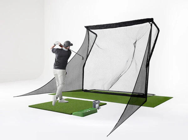 man illustration using a practice golf simulator